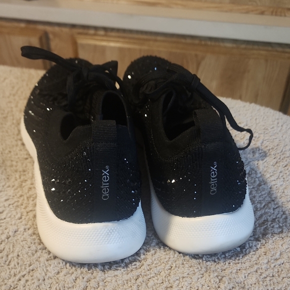 Aetrex Women's Black Sneakers - Picture 5 of 6